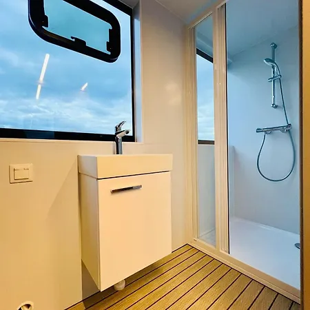 Nena Hausboot Hotel Berlin Exterior photo