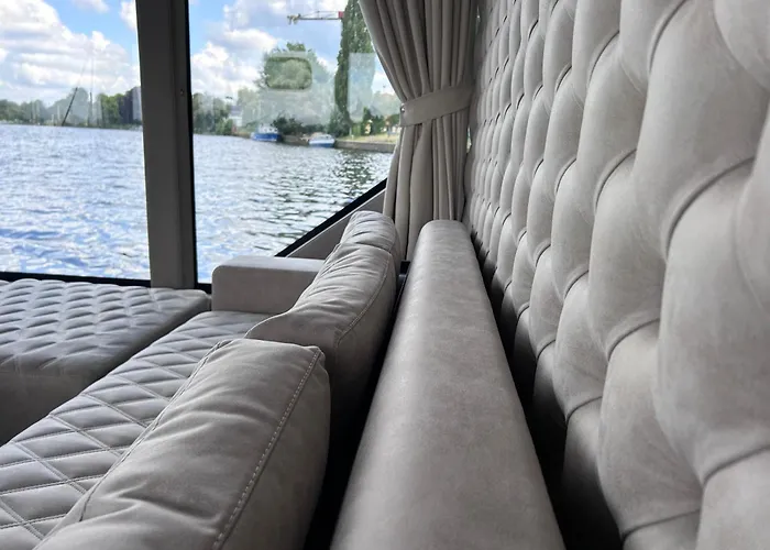 Nena Hausboot