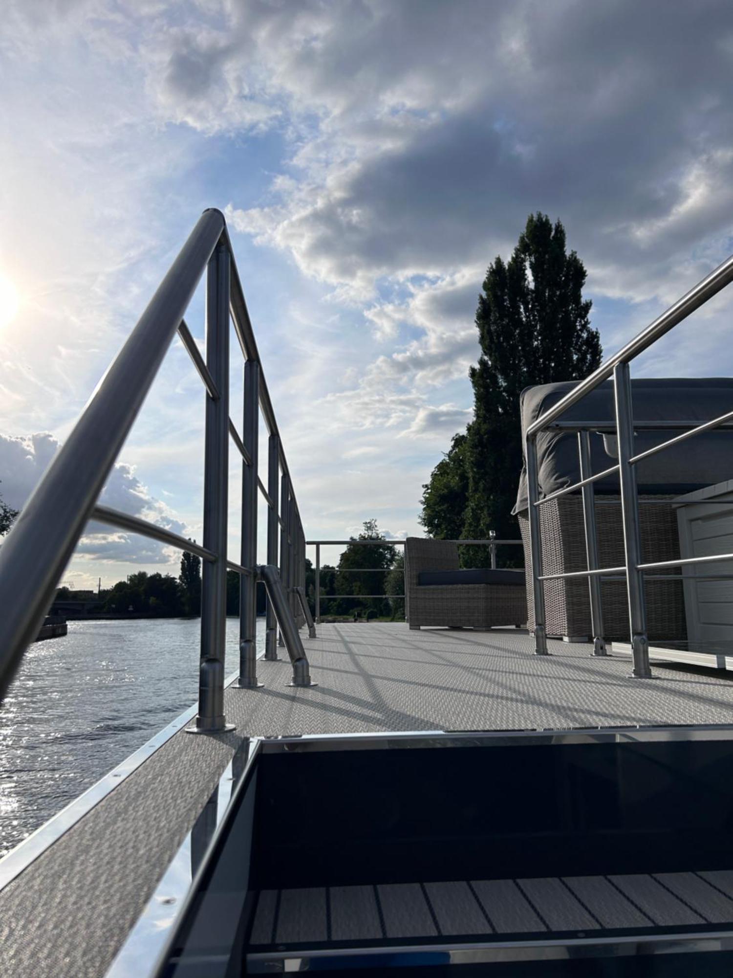 Nena Hausboot Берлин