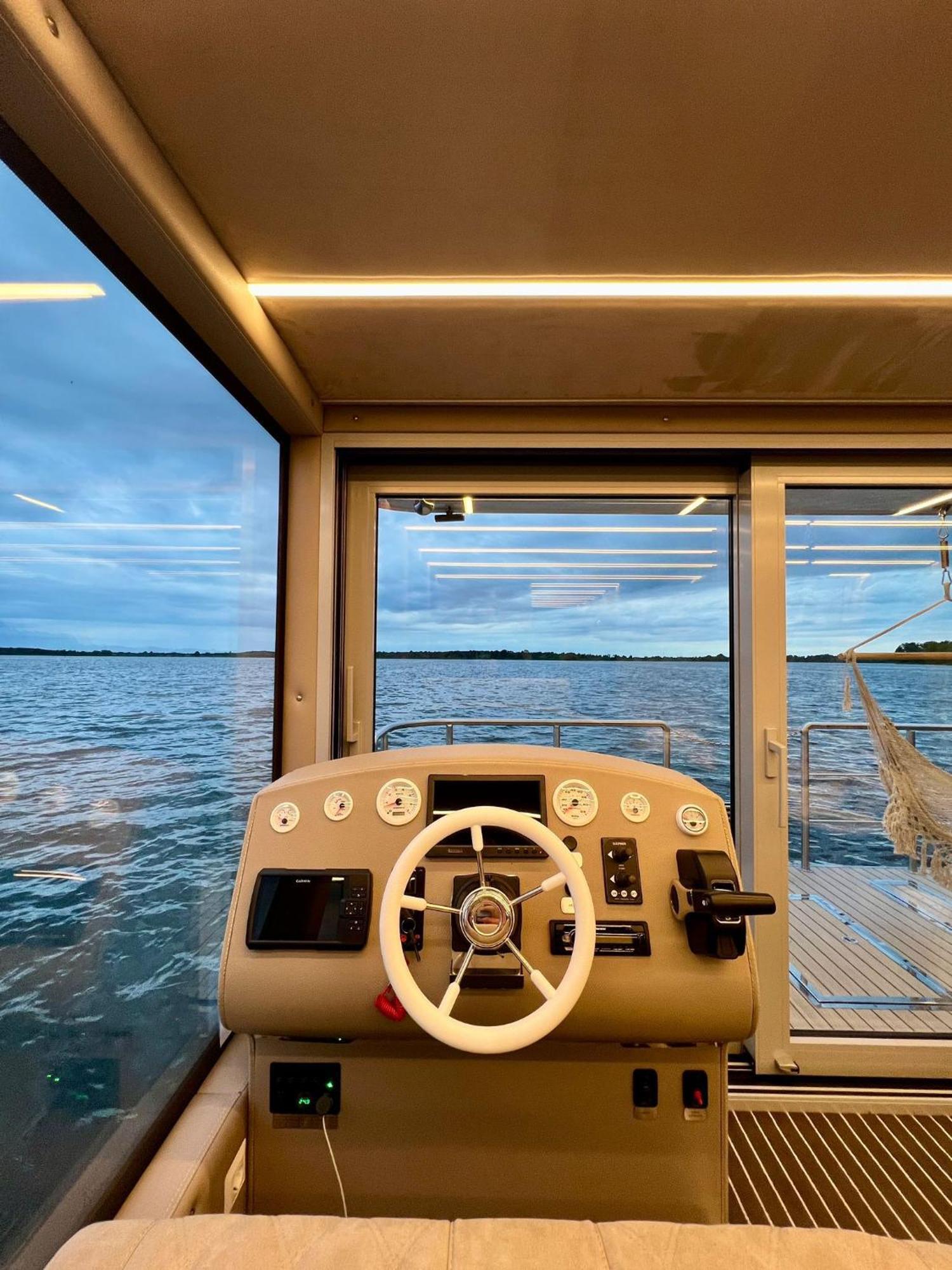 Ботель Nena Hausboot